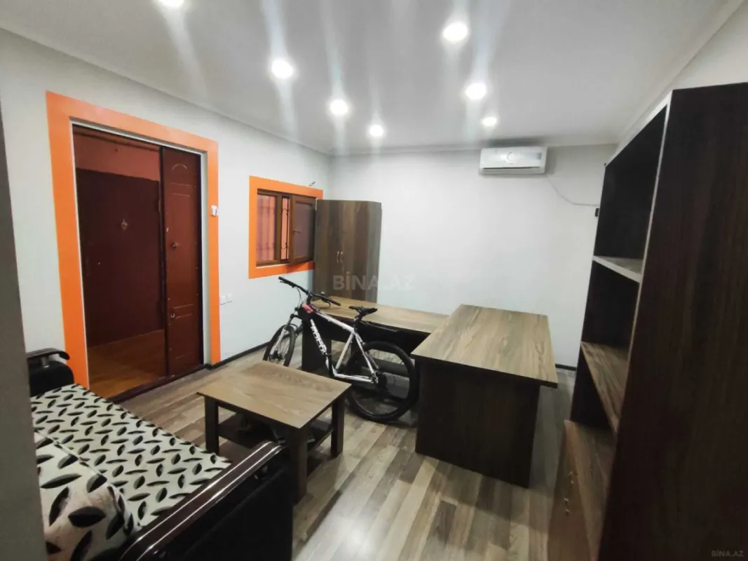 Kirayə verilir 5 otaqlı mənzil 130 m²