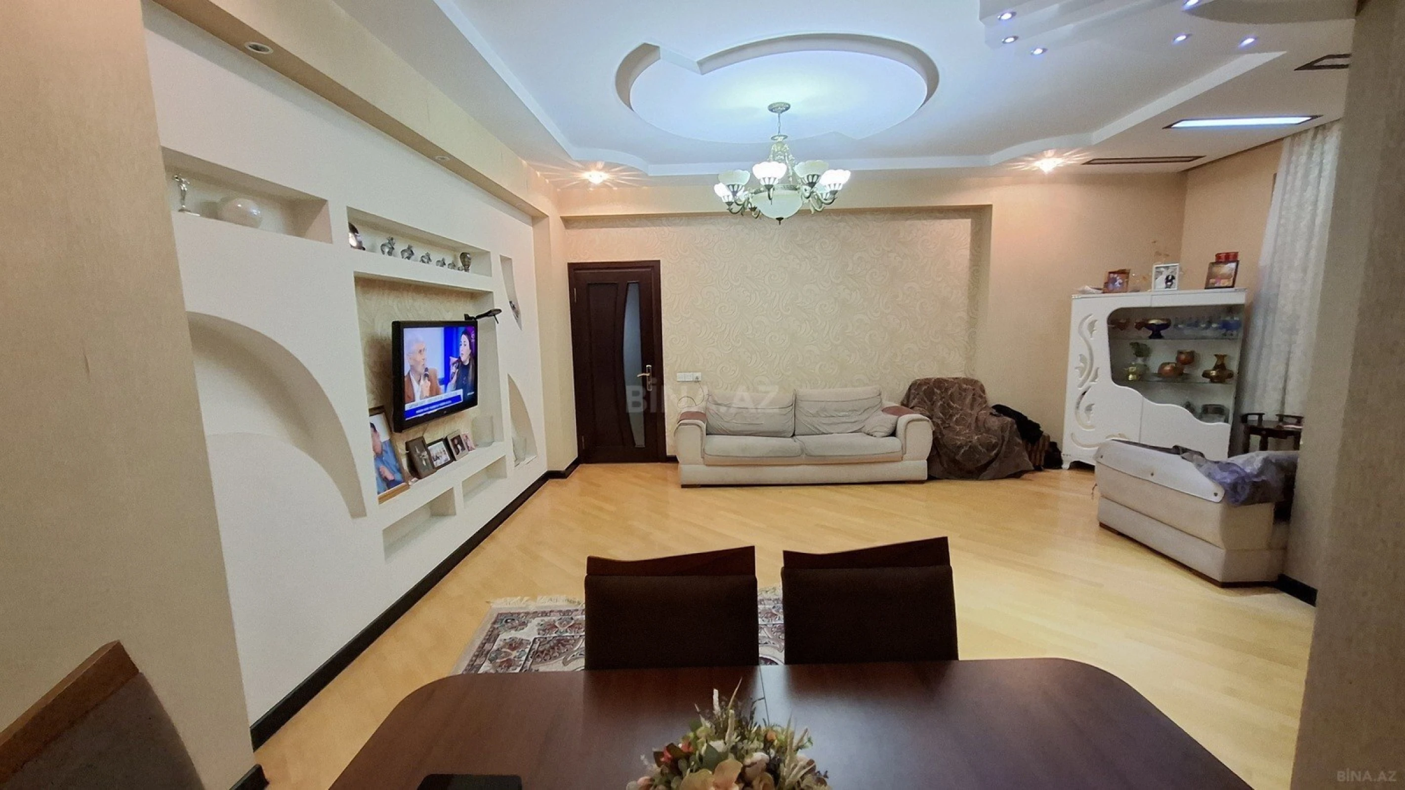 Satılır 2 otaqlı mənzil 100 m²
