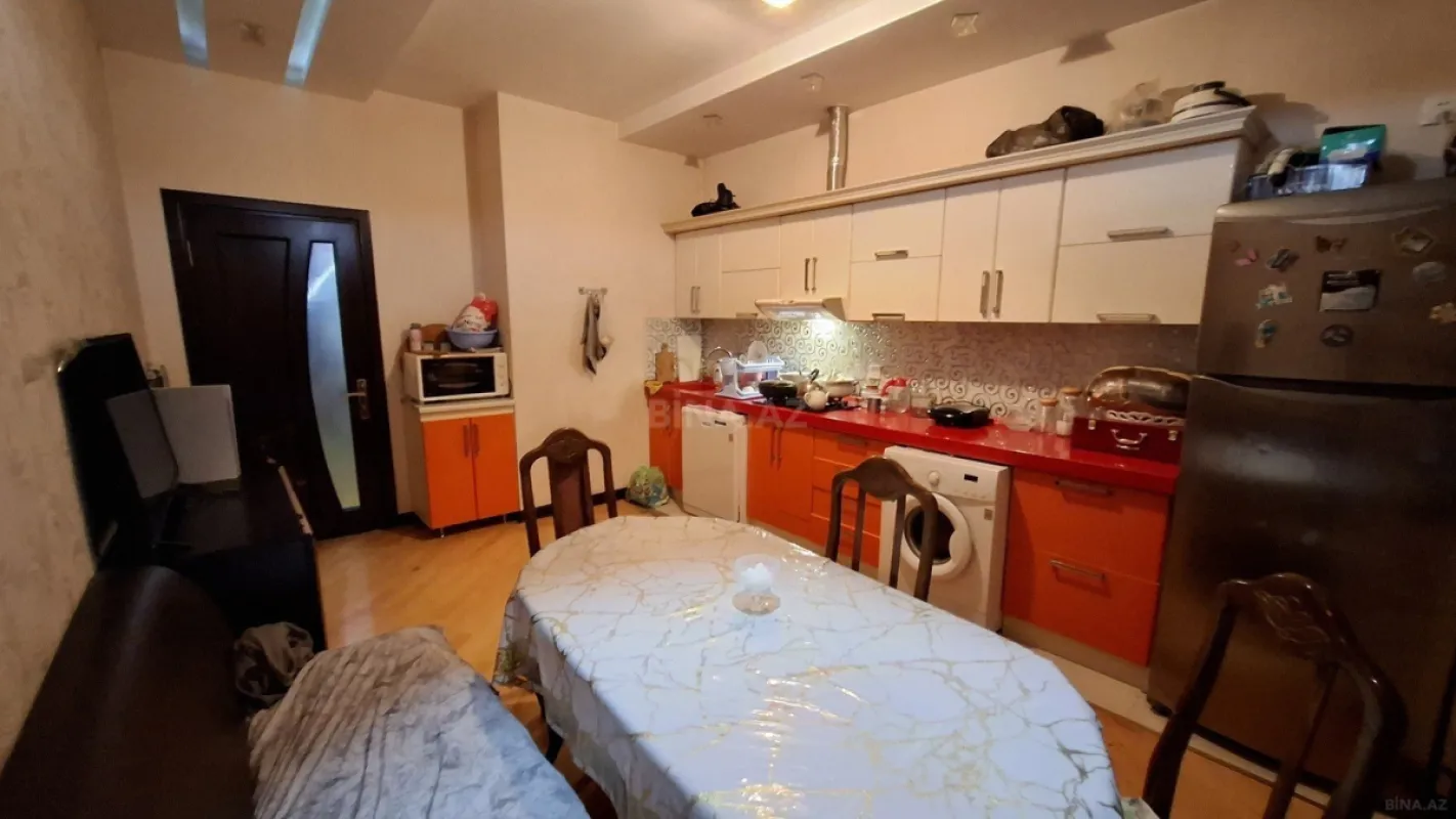 Satılır 2 otaqlı mənzil 100 m²