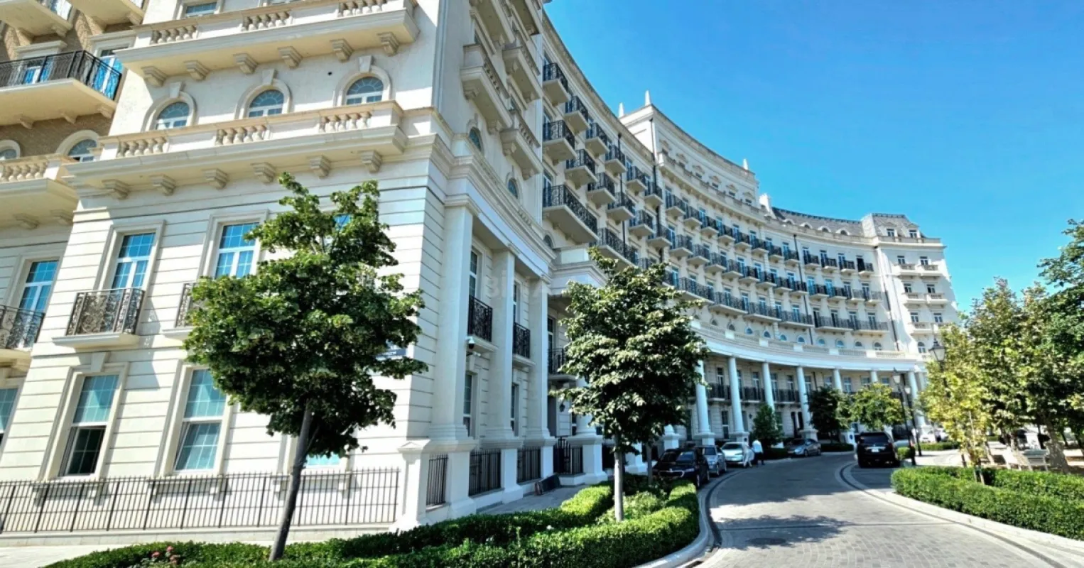 Kirayə verilir 2 otaqlı mənzil 90 m²