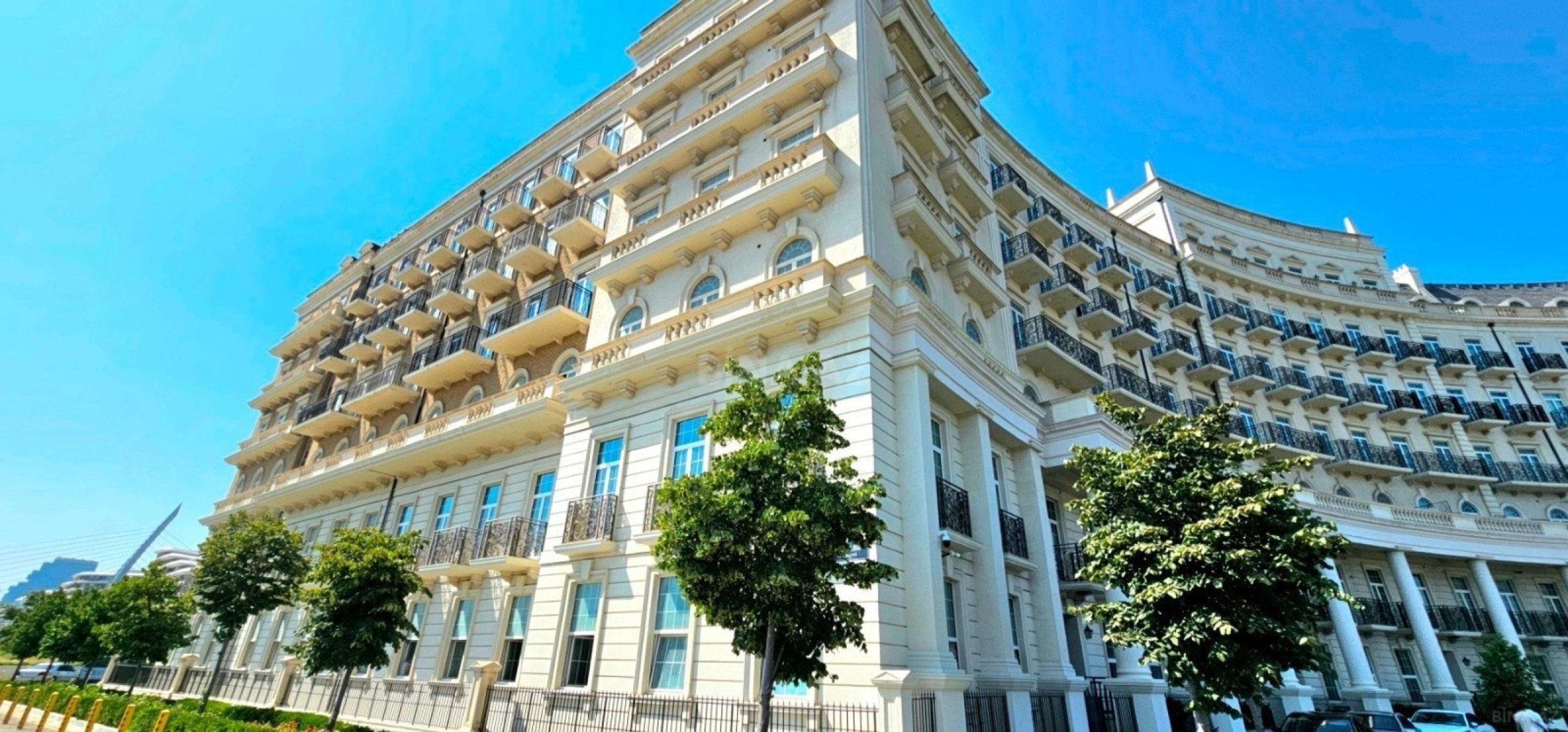 Kirayə verilir 2 otaqlı mənzil 90 m²