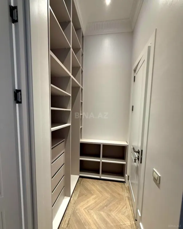 Kirayə verilir 2 otaqlı mənzil 90 m²