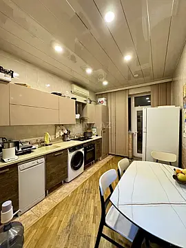 Satılır 2 otaqlı mənzil 80 m²