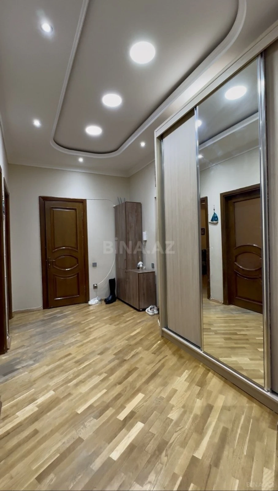 Satılır 2 otaqlı mənzil 80 m²