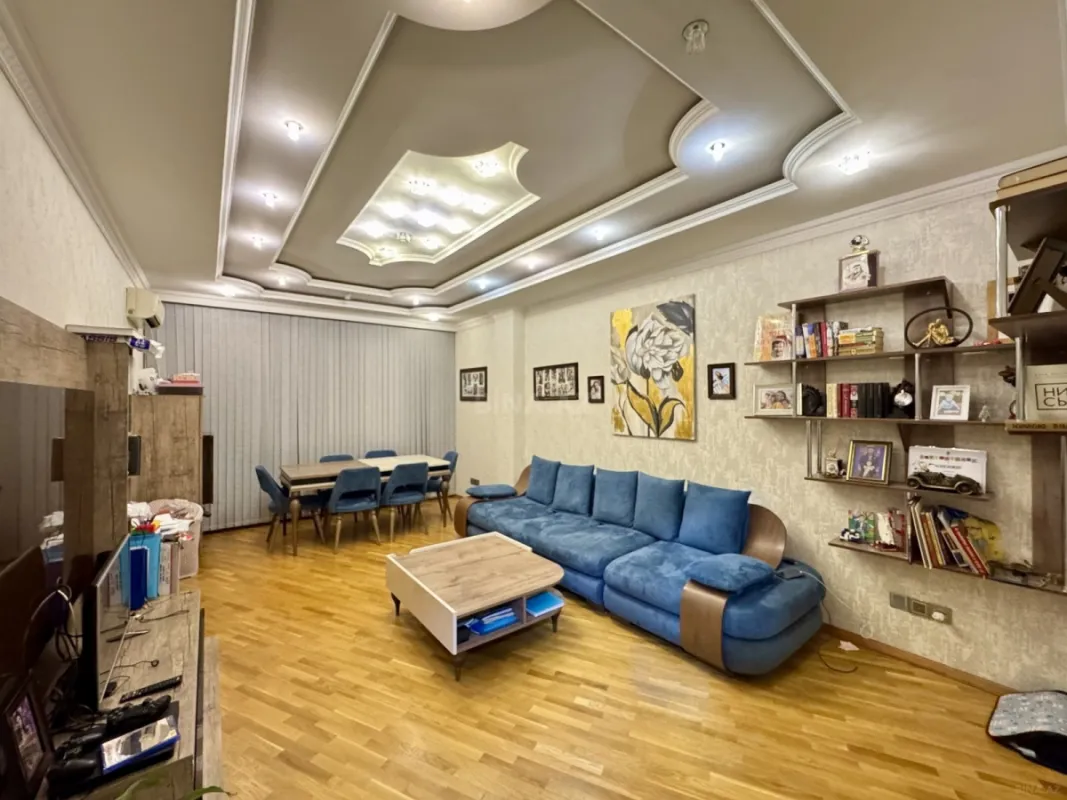 Satılır 2 otaqlı mənzil 80 m²