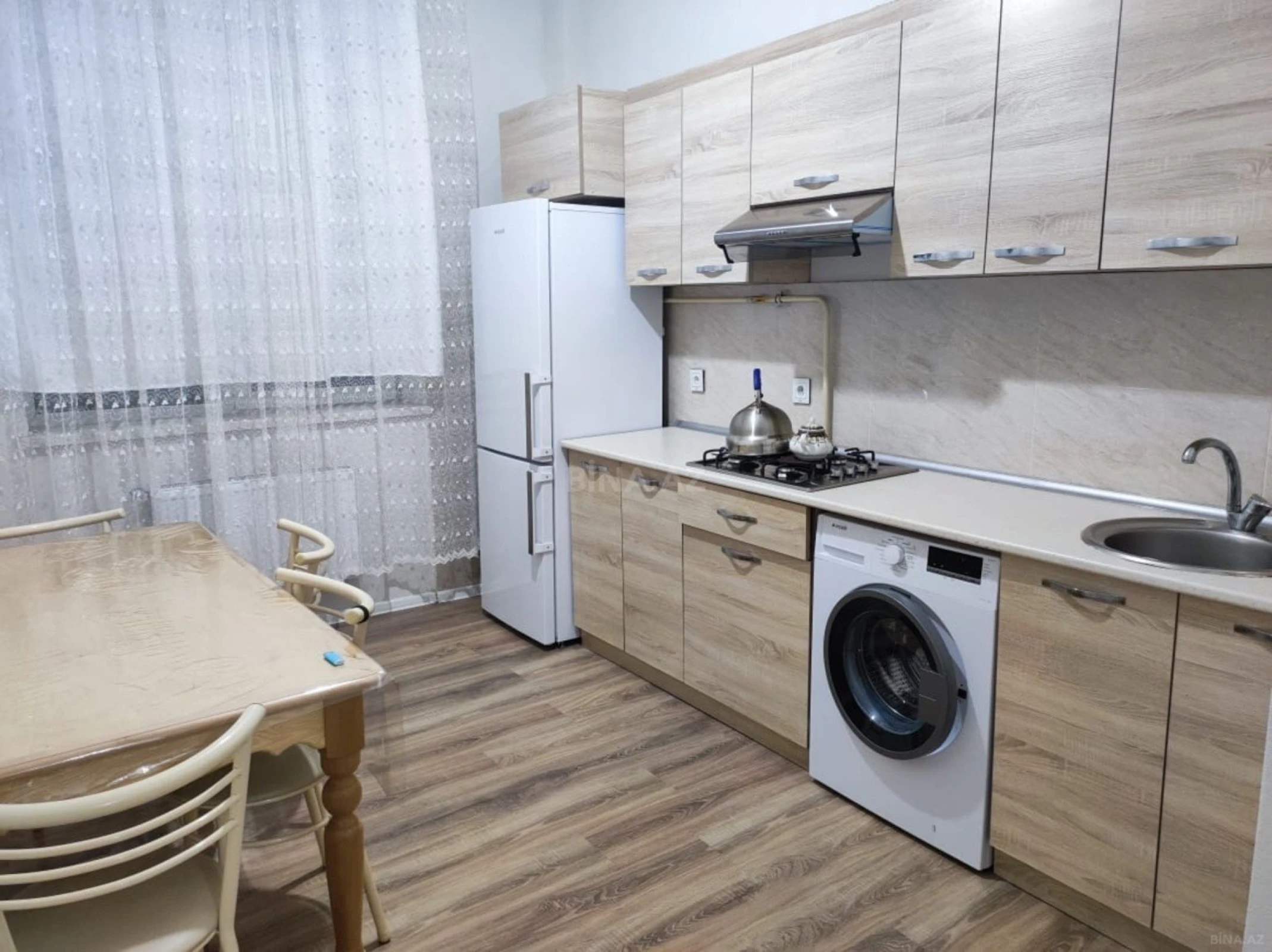 Satılır 4 otaqlı mənzil 110 m²