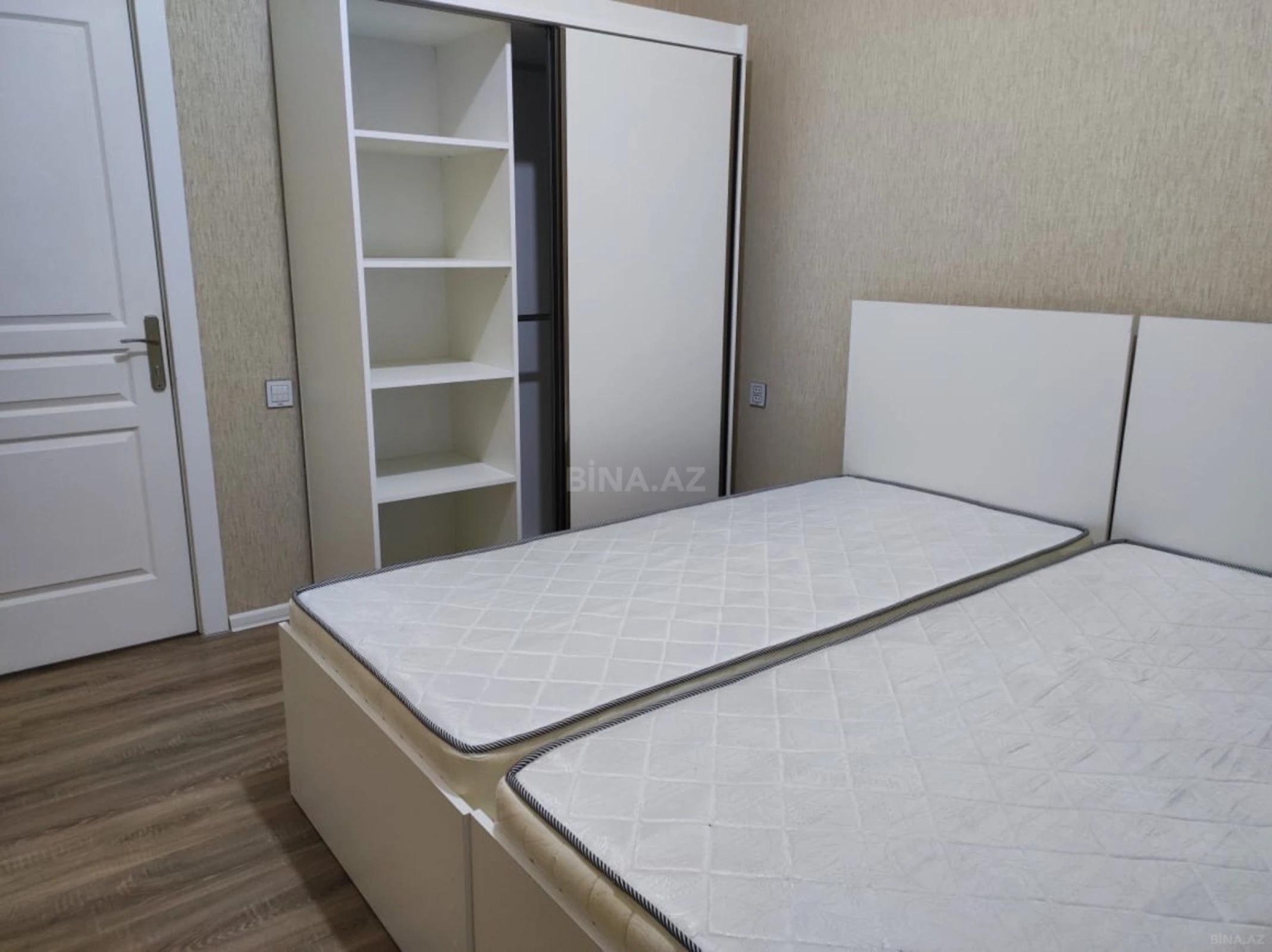 Satılır 4 otaqlı mənzil 110 m²
