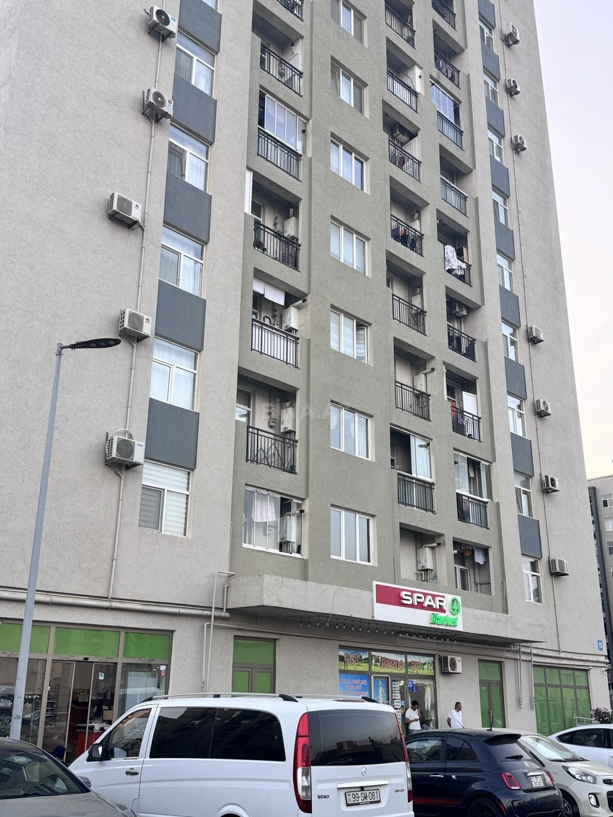 Satılır 4 otaqlı mənzil 110 m²