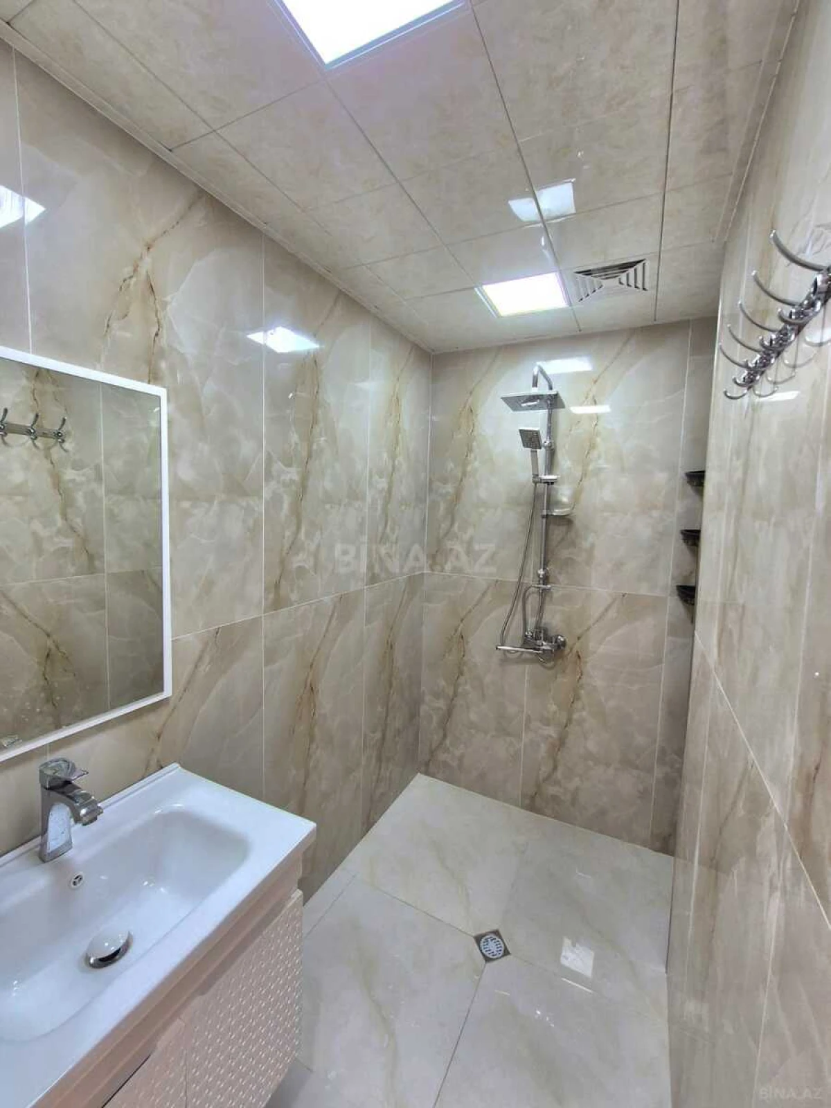 Satılır 3 otaqlı mənzil 90 m²