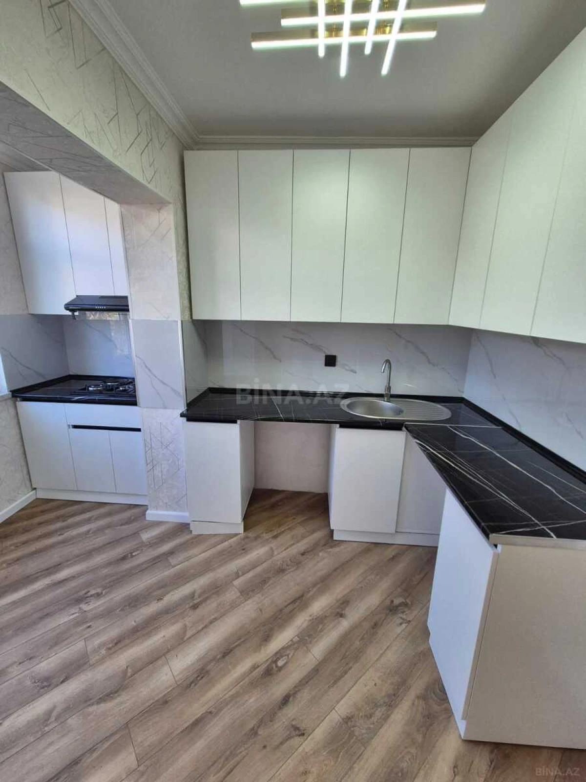 Satılır 3 otaqlı mənzil 90 m²