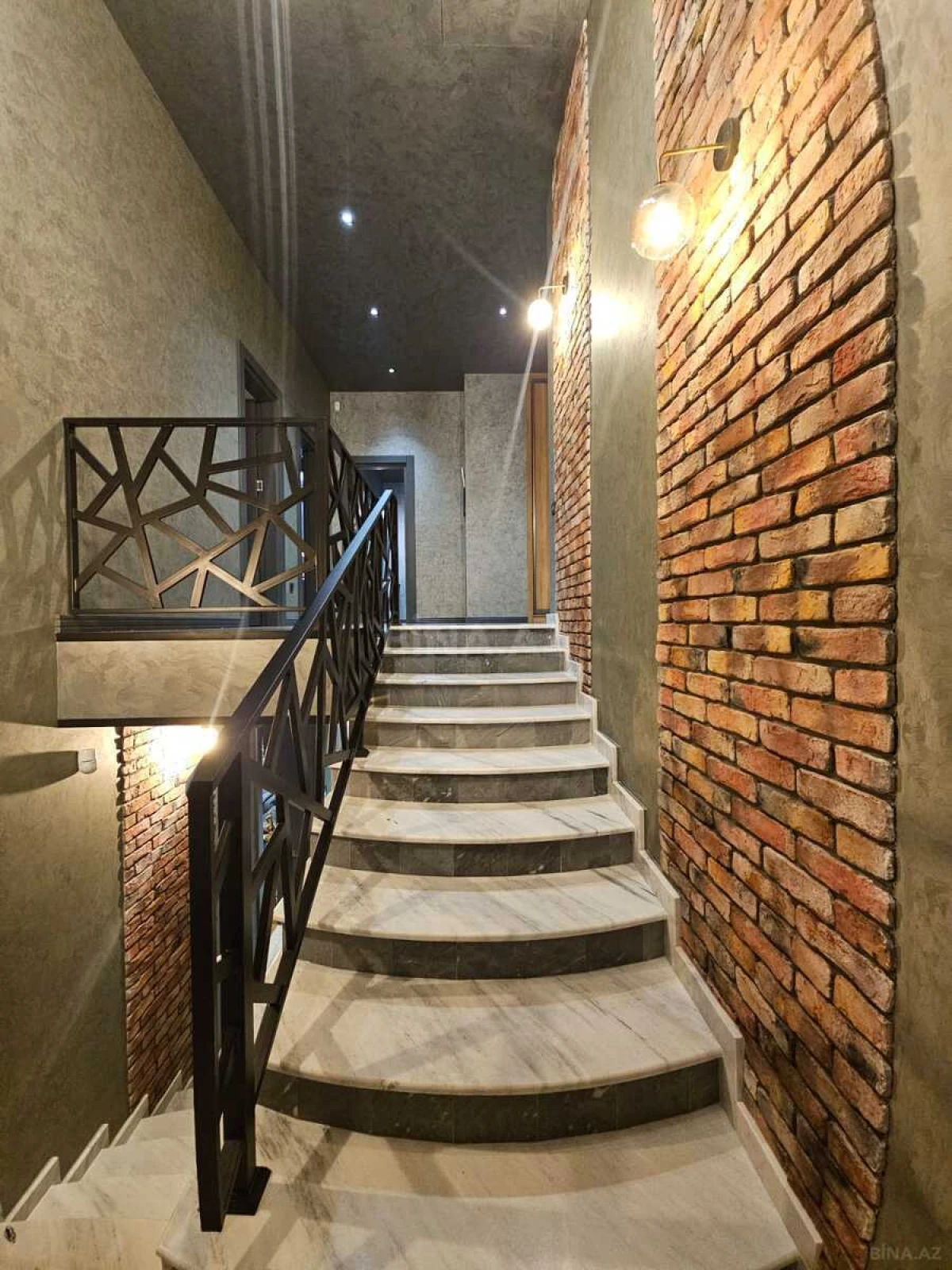 Kirayə verilir 5 otaqlı həyət evi 360 m²