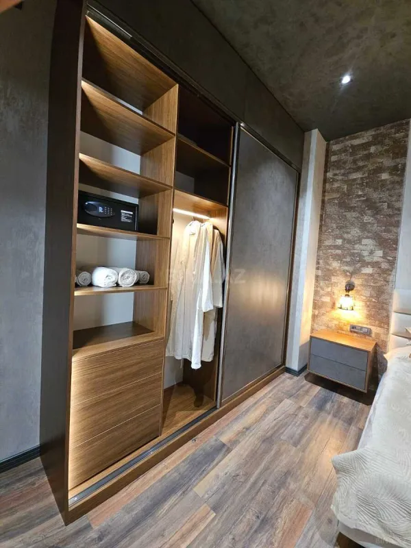 Kirayə verilir 5 otaqlı həyət evi 360 m²