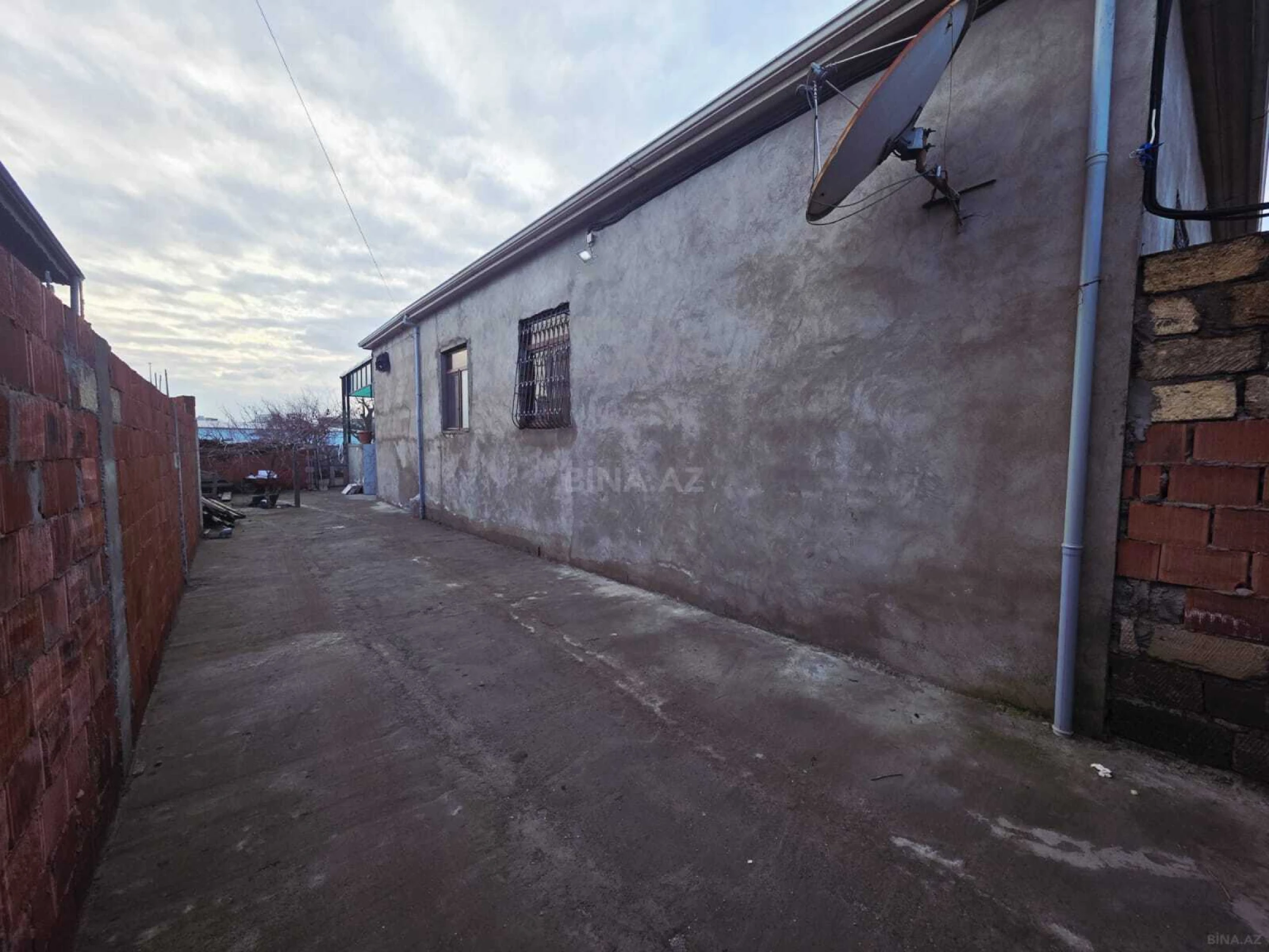 Satılır 4 otaqlı həyət evi 120 m²