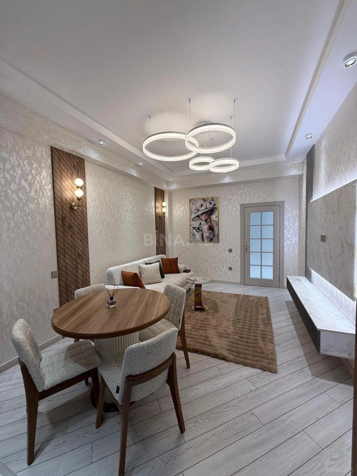 Satılır 2 otaqlı mənzil 53 m²