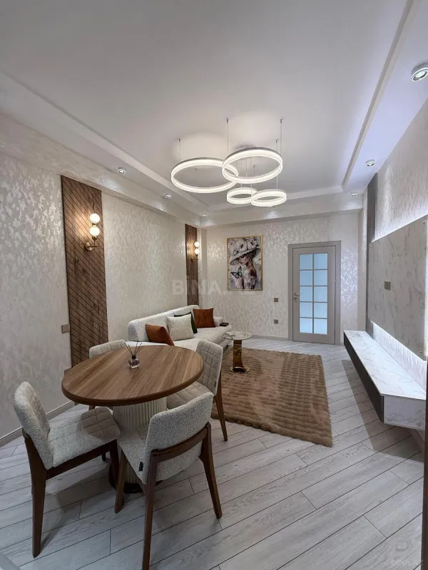 Satılır 2 otaqlı mənzil 53 m²