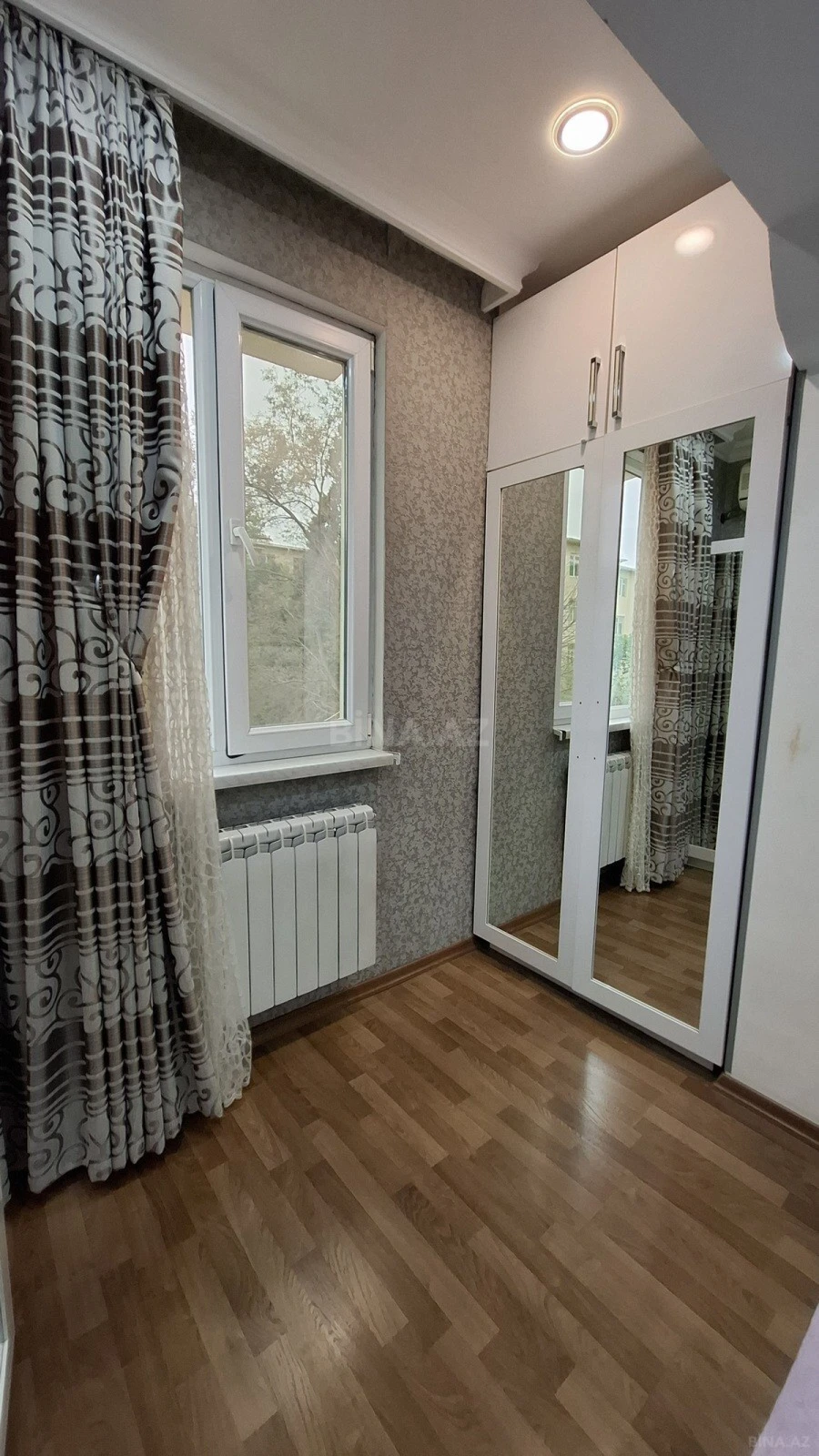 Satılır 2 otaqlı mənzil 55 m²
