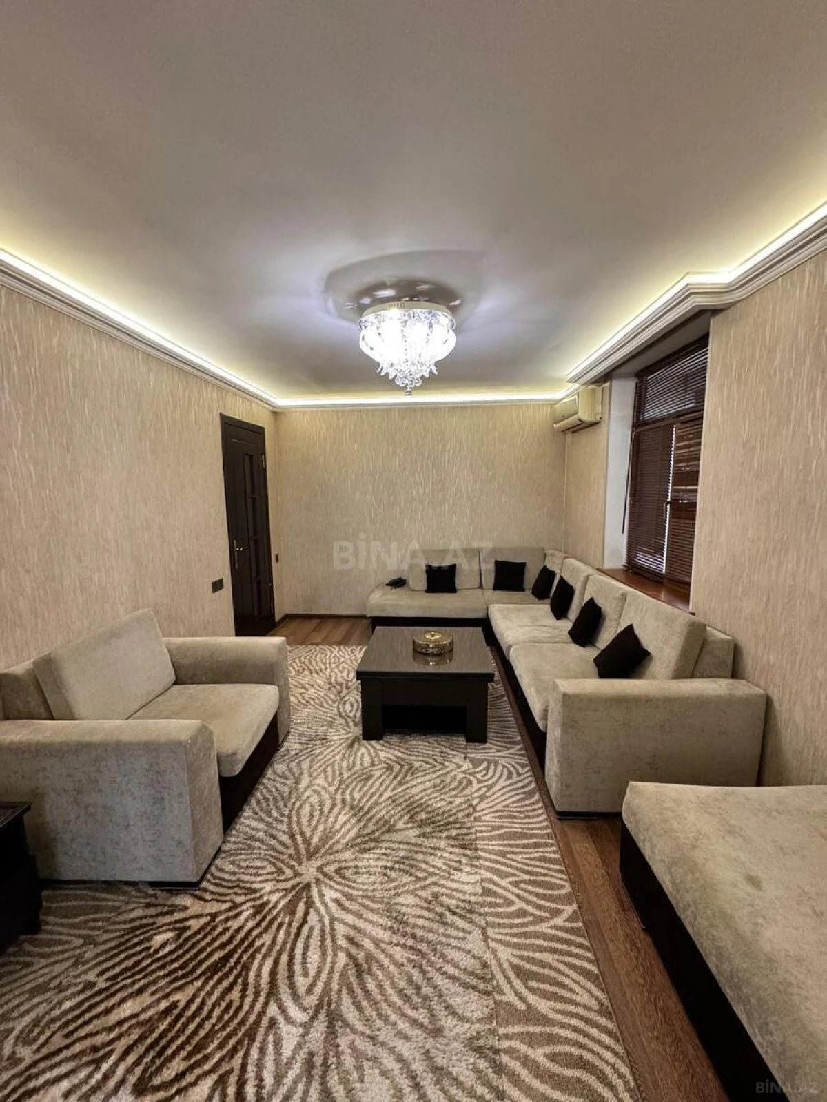 Satılır 2 otaqlı mənzil 65 m²