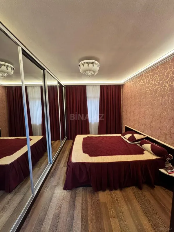 Satılır 2 otaqlı mənzil 65 m²