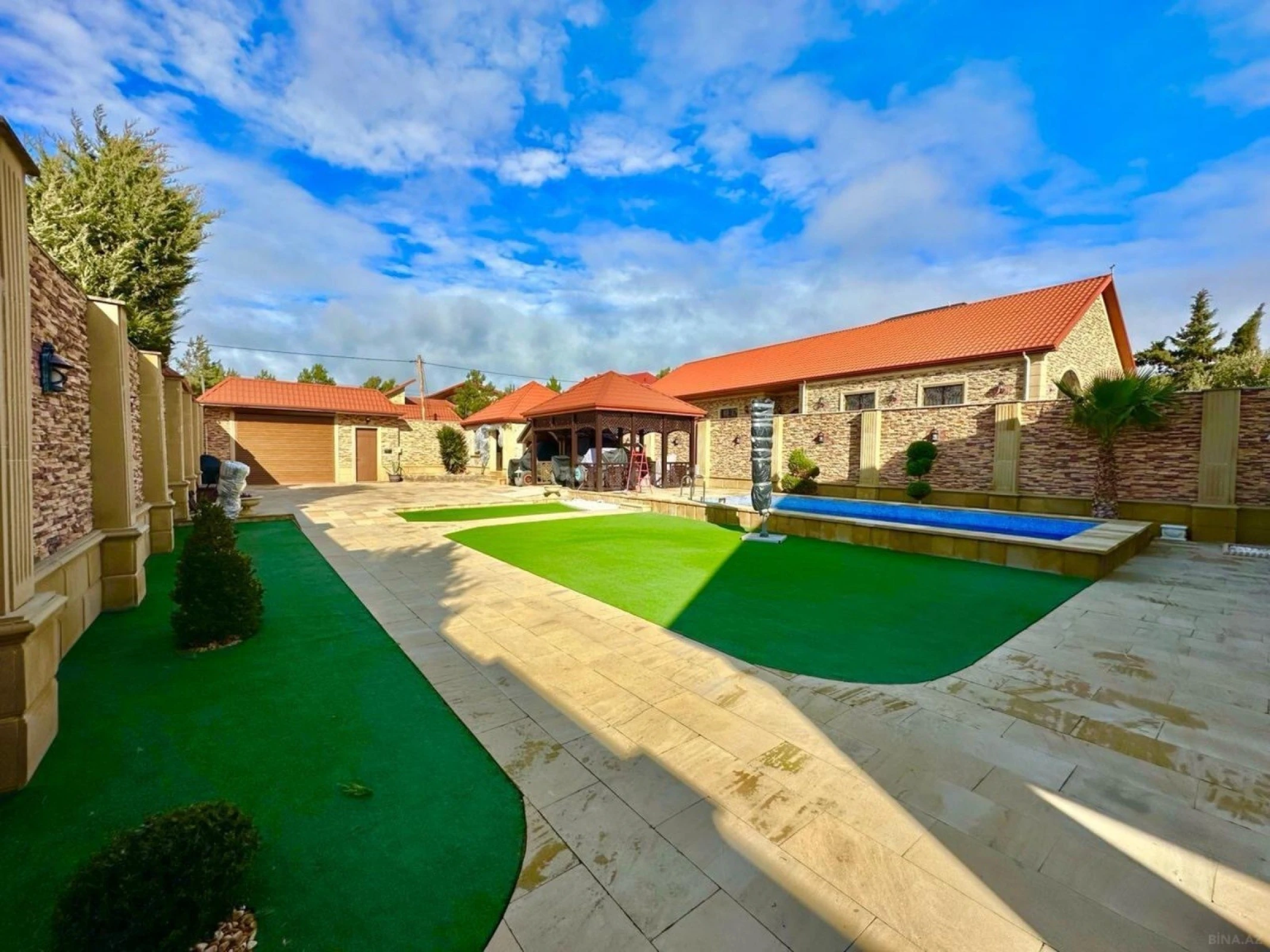 Kirayə verilir 3 otaqlı həyət evi 200 m²