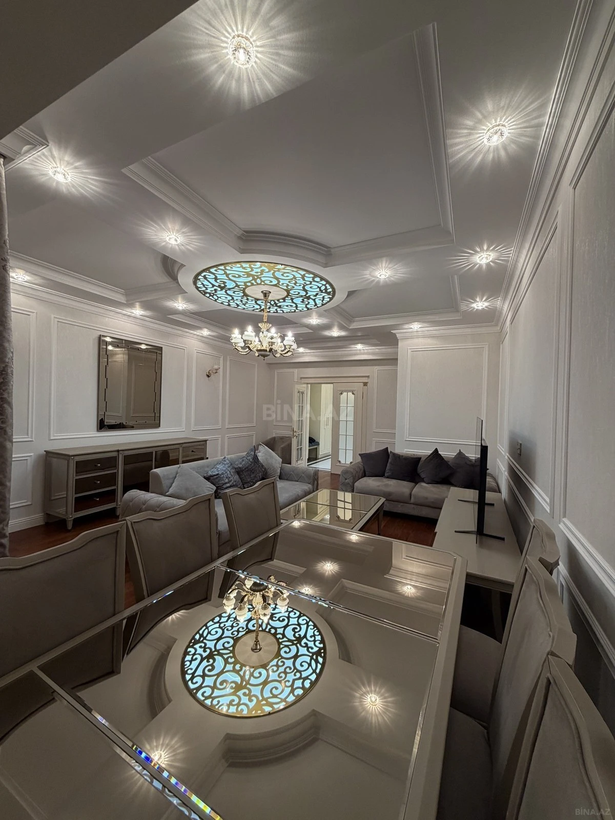 Satılır 3 otaqlı mənzil 142 m²