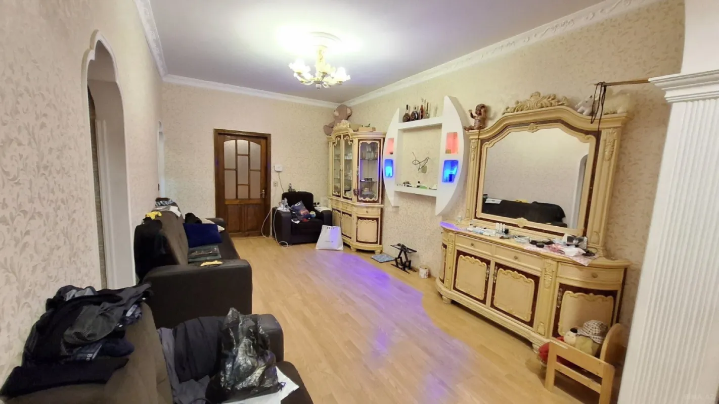 Satılır 3 otaqlı mənzil 67 m²