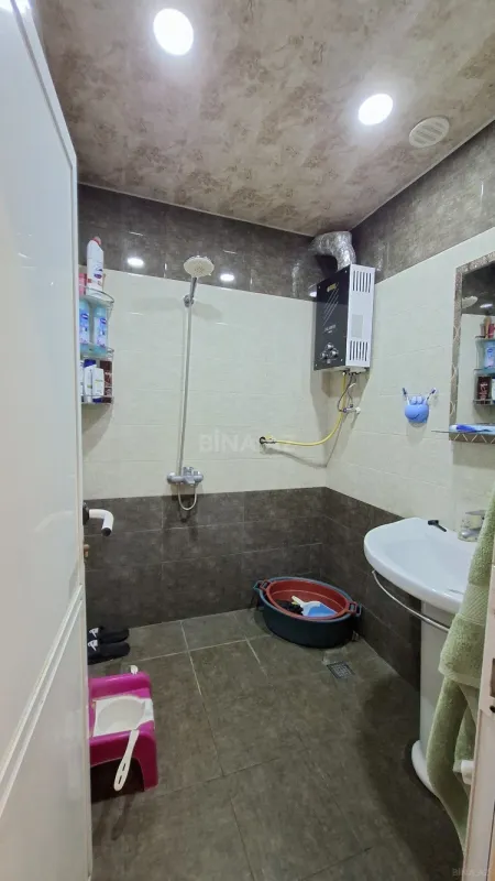 Satılır 3 otaqlı mənzil 67 m²