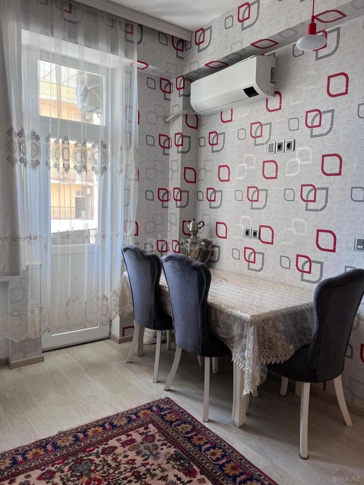 Satılır 2 otaqlı mənzil 82 m²