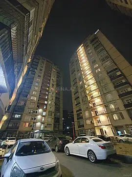 Satılır 2 otaqlı mənzil 82 m²