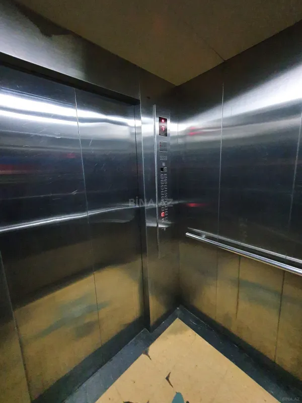 Satılır 2 otaqlı mənzil 82 m²