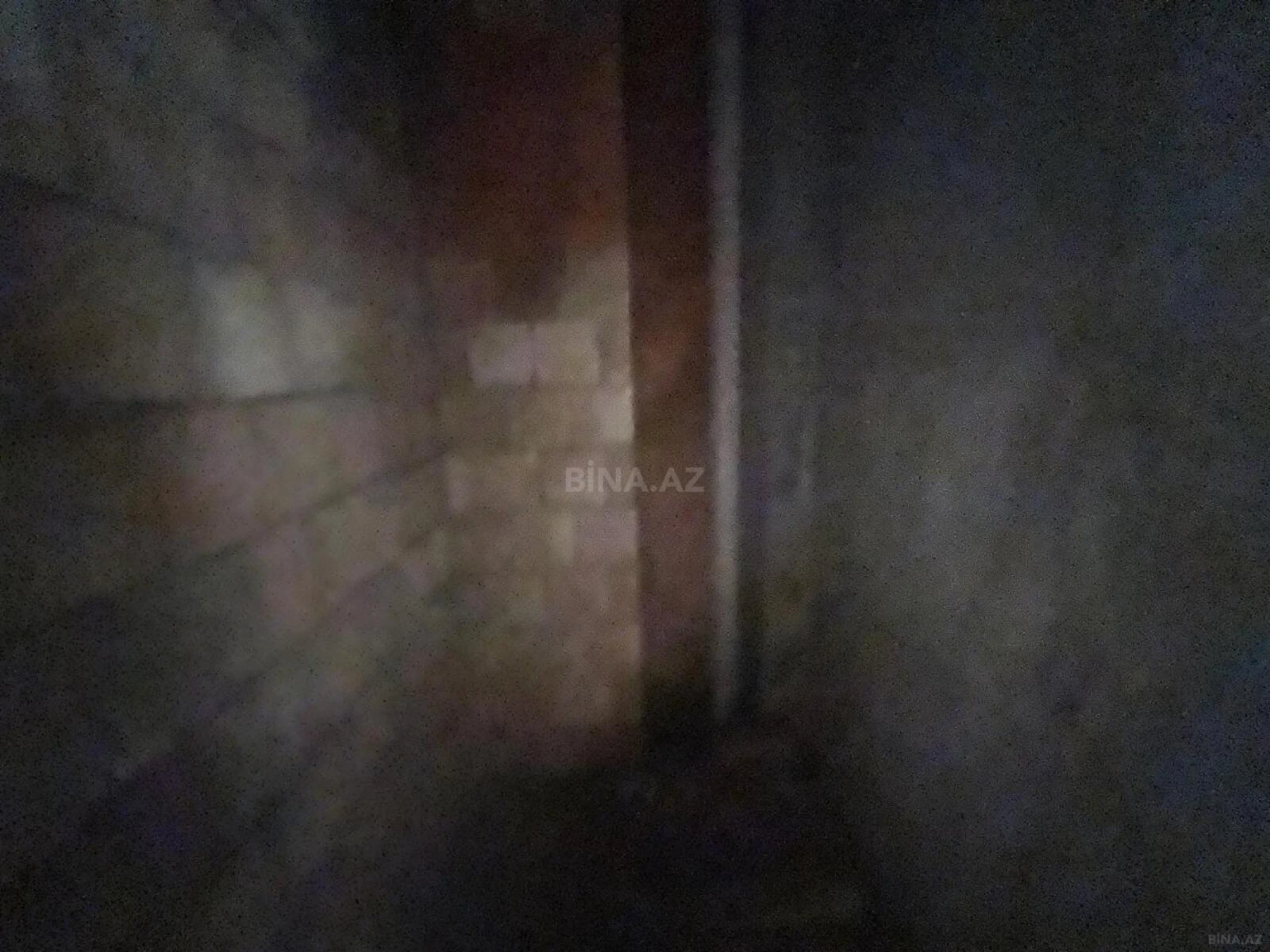 Satılır 4 otaqlı mənzil 190 m²