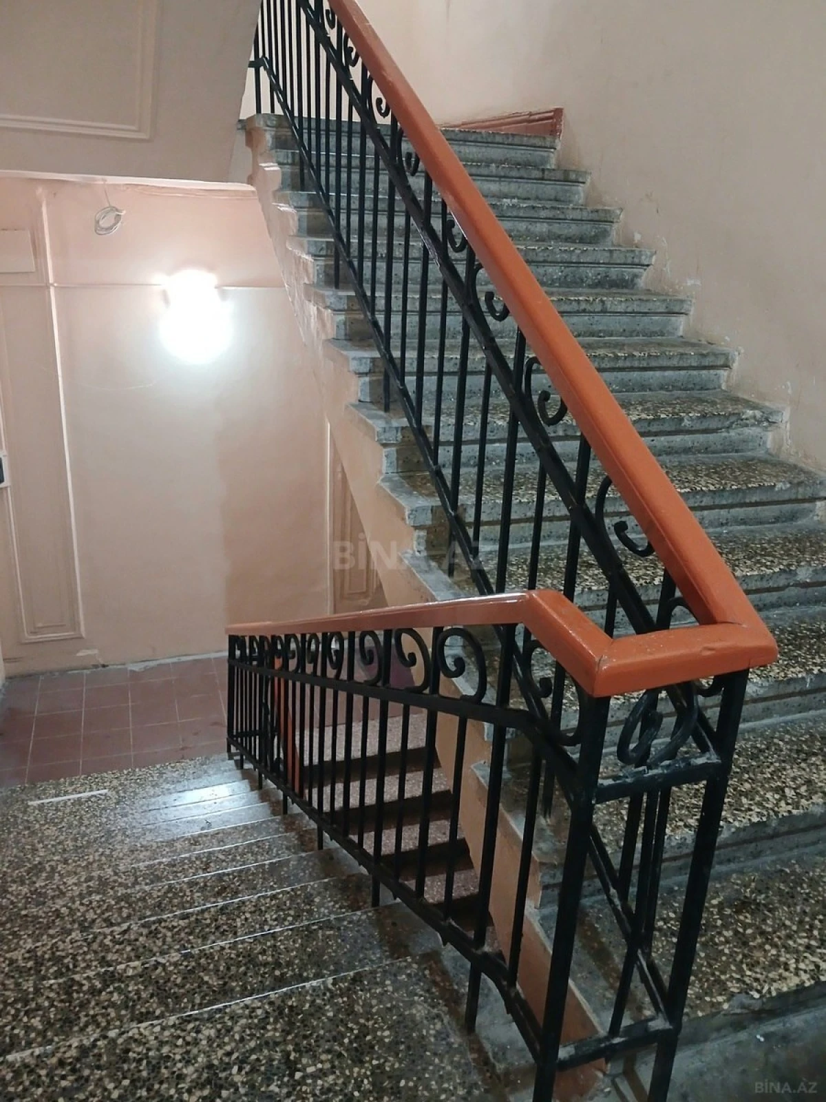 Satılır 3 otaqlı mənzil 102 m²