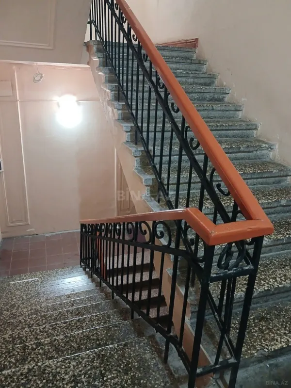 Satılır 3 otaqlı mənzil 102 m²