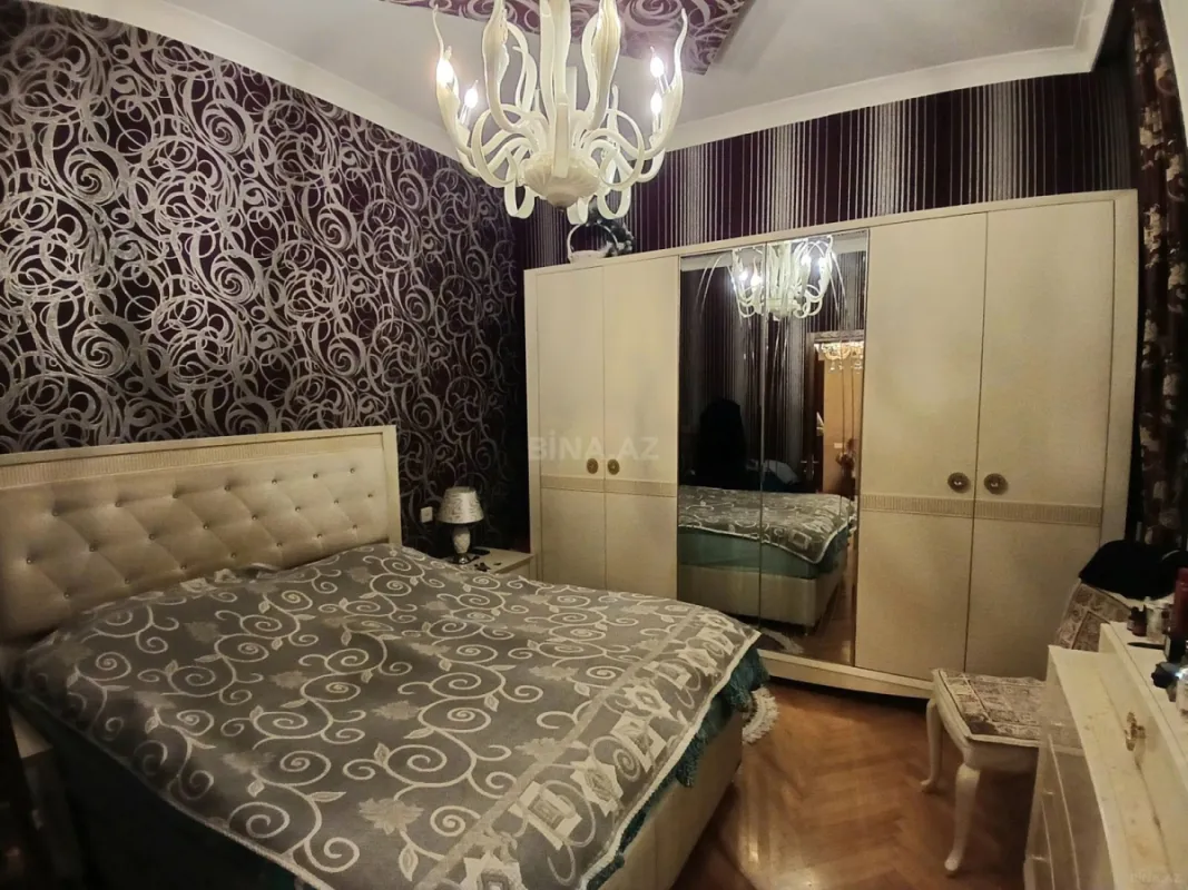 Satılır 3 otaqlı mənzil 102 m²