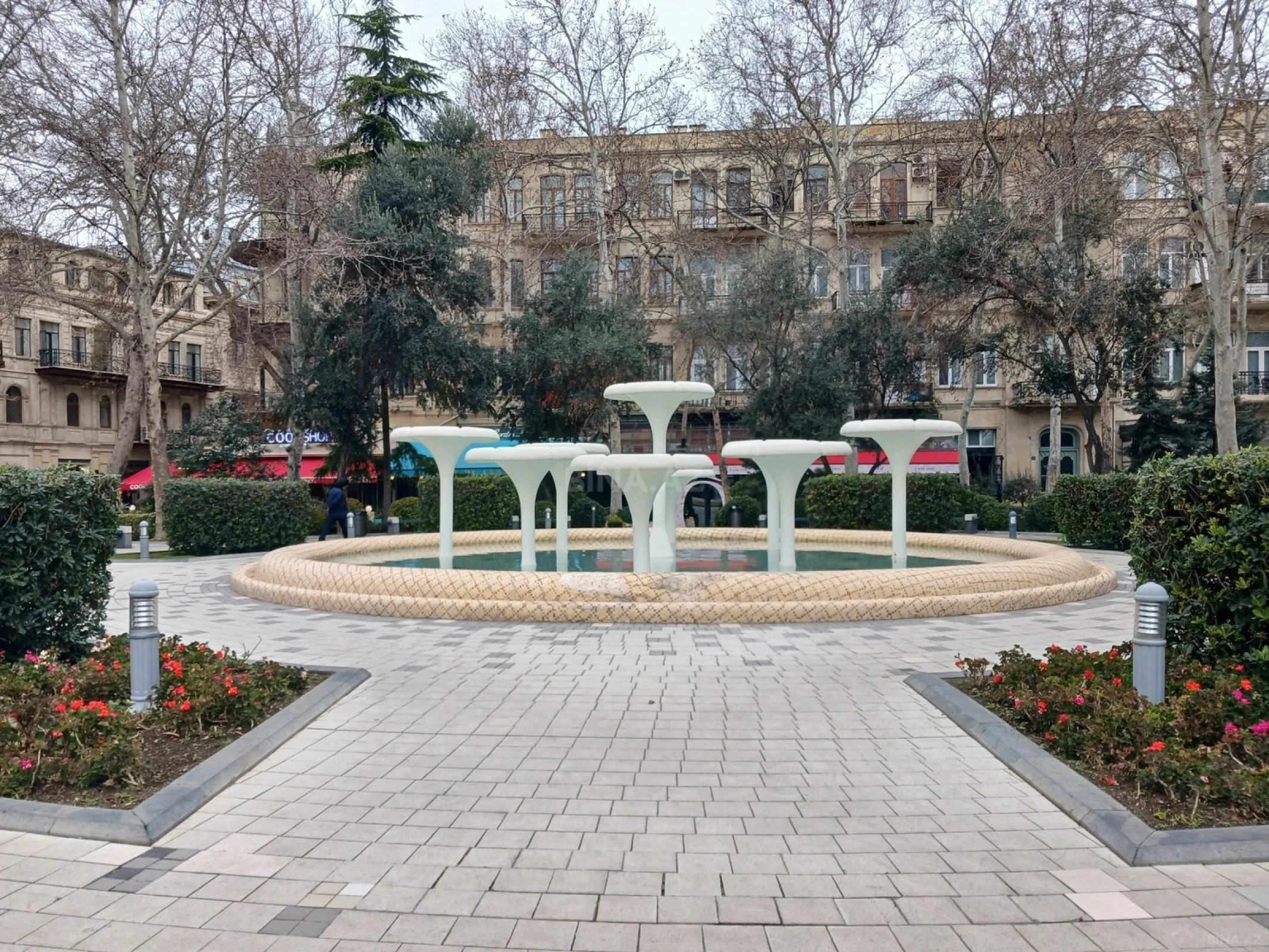 Satılır 3 otaqlı mənzil 102 m²