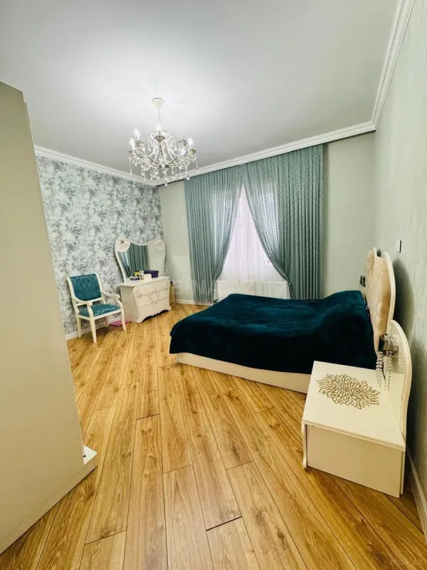 Satılır 4 otaqlı həyət evi 147 m²