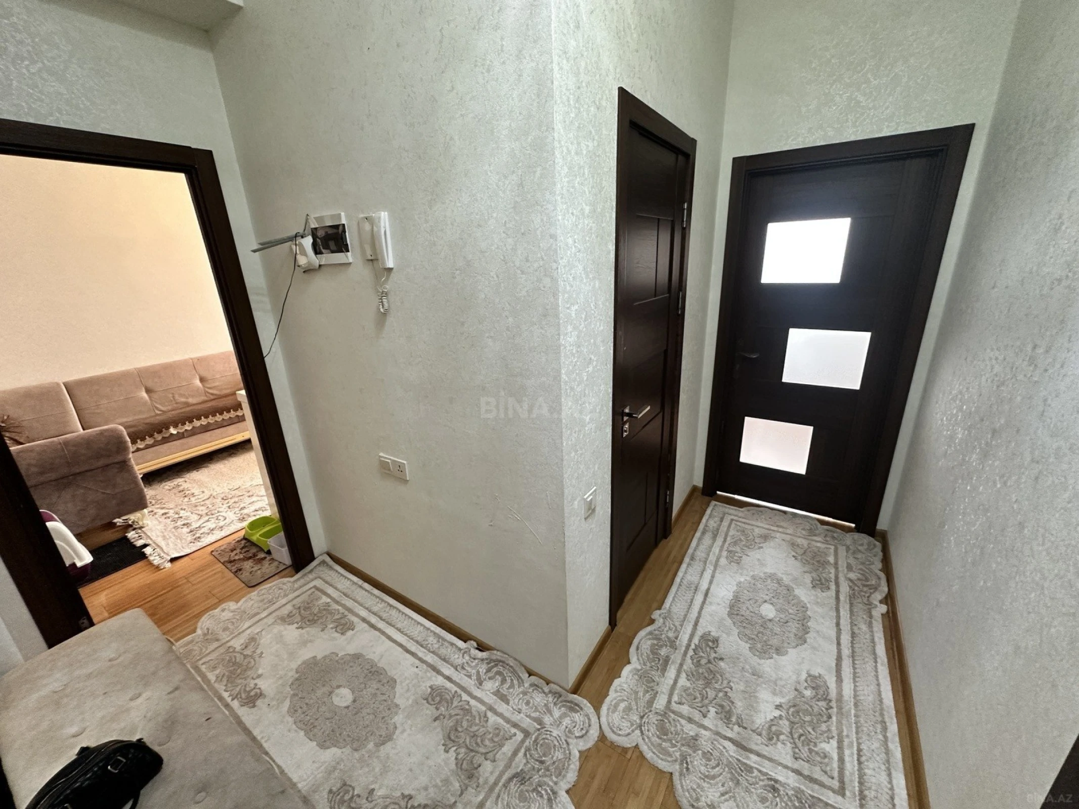Satılır 2 otaqlı mənzil 70 m²