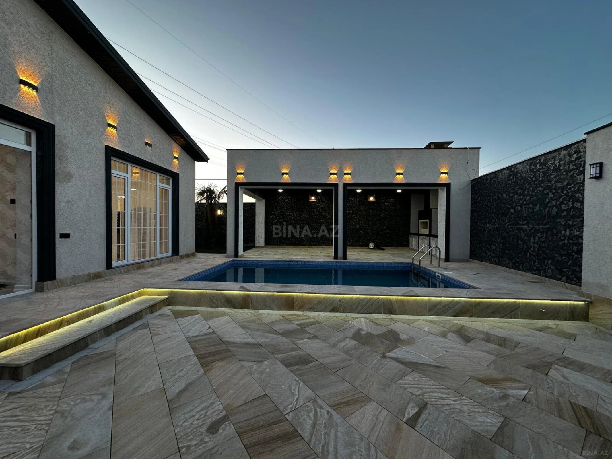 Satılır 4 otaqlı həyət evi 160 m²