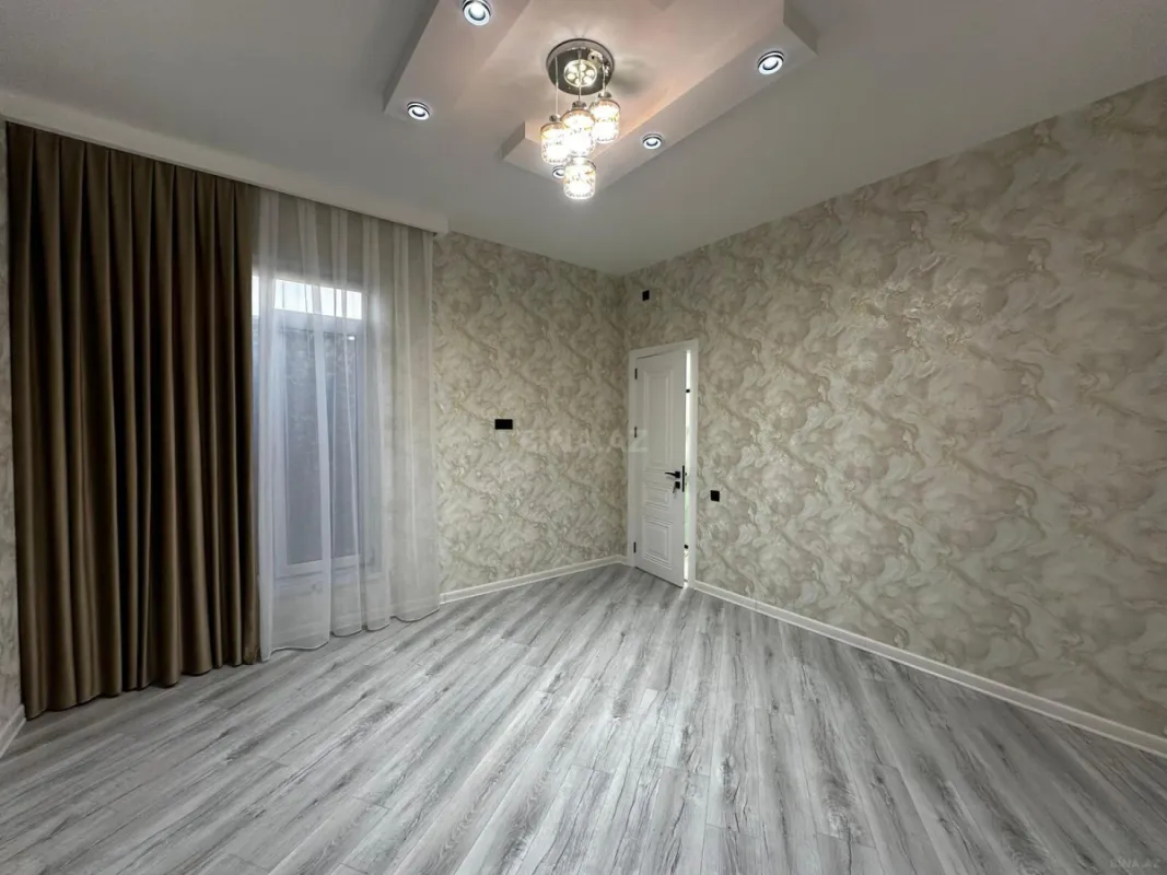 Satılır 4 otaqlı həyət evi 160 m²