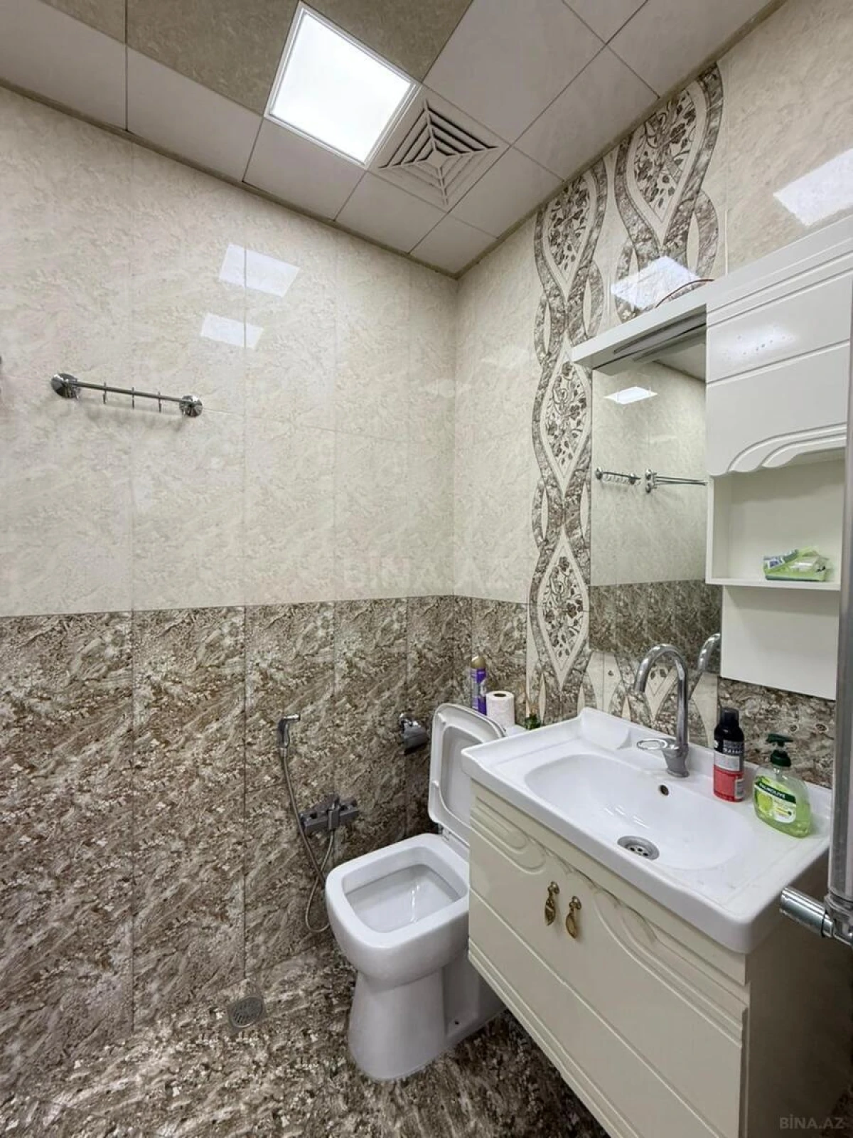 Satılır 2 otaqlı mənzil 55 m²