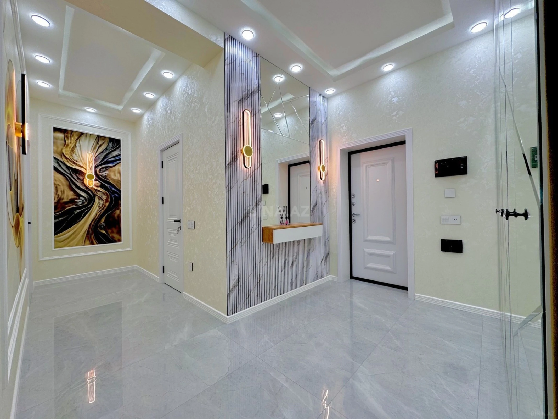 Satılır 3 otaqlı mənzil 95 m²