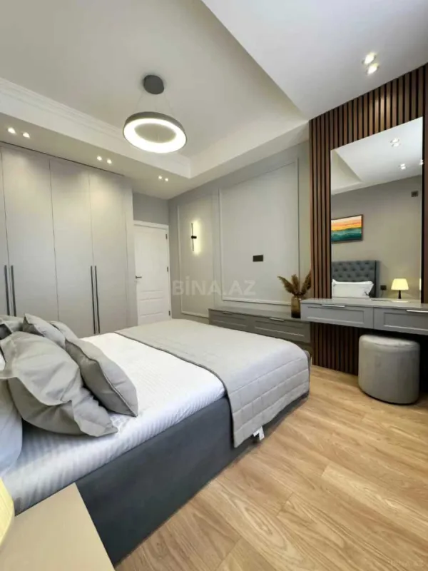 Satılır 2 otaqlı mənzil 75 m²