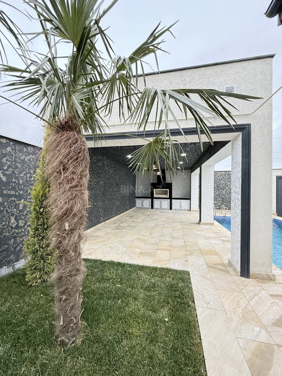 Satılır 4 otaqlı həyət evi 160 m²
