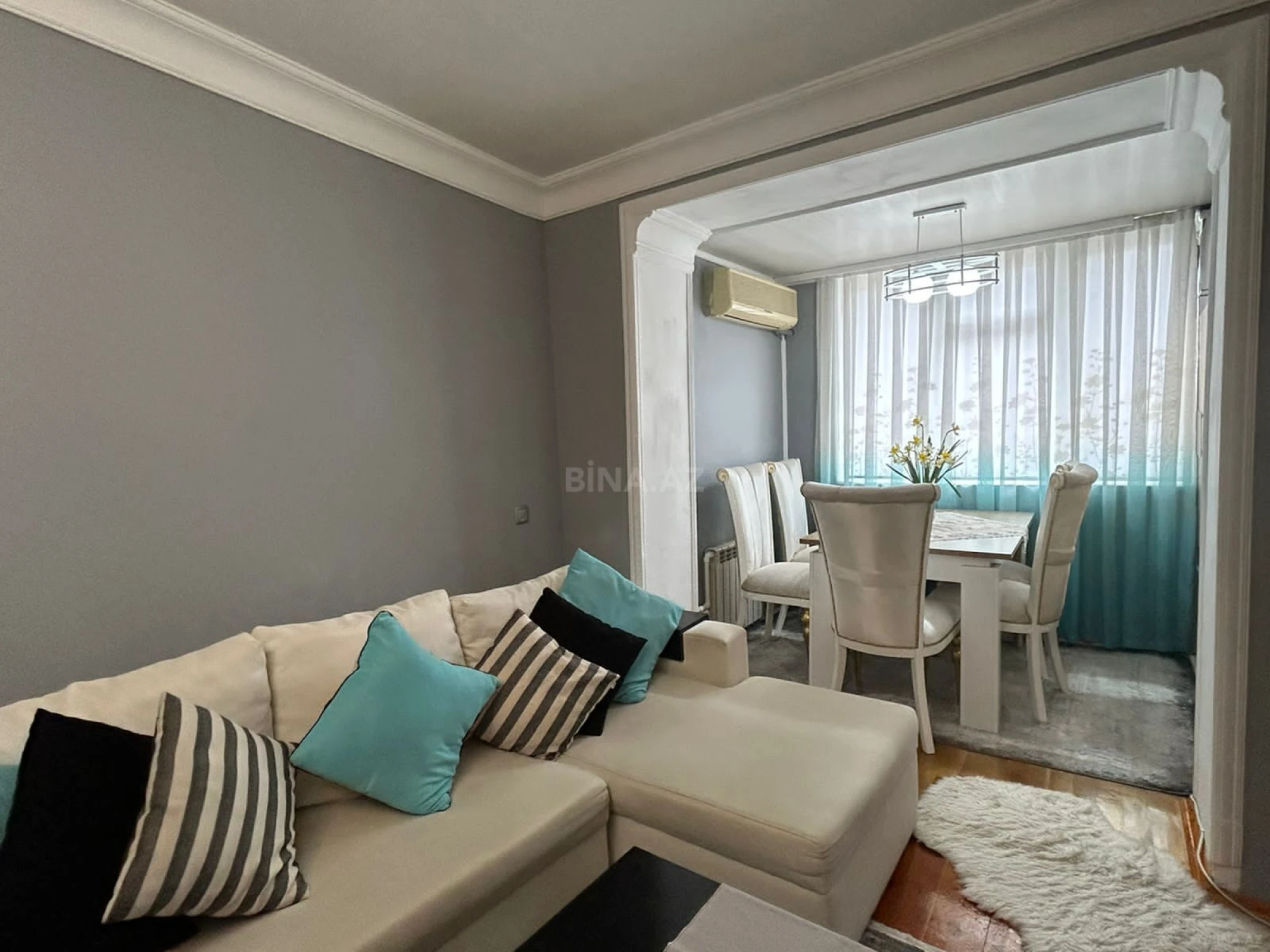 Satılır 2 otaqlı mənzil 60 m²