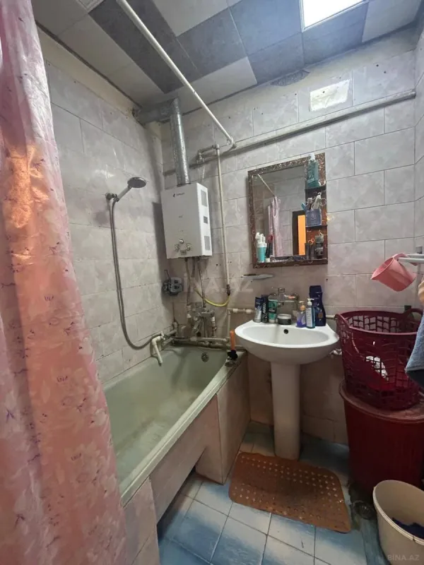 Satılır 4 otaqlı mənzil 100 m²