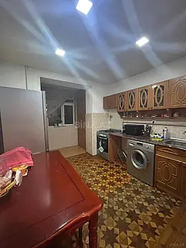 Satılır 4 otaqlı mənzil 100 m²