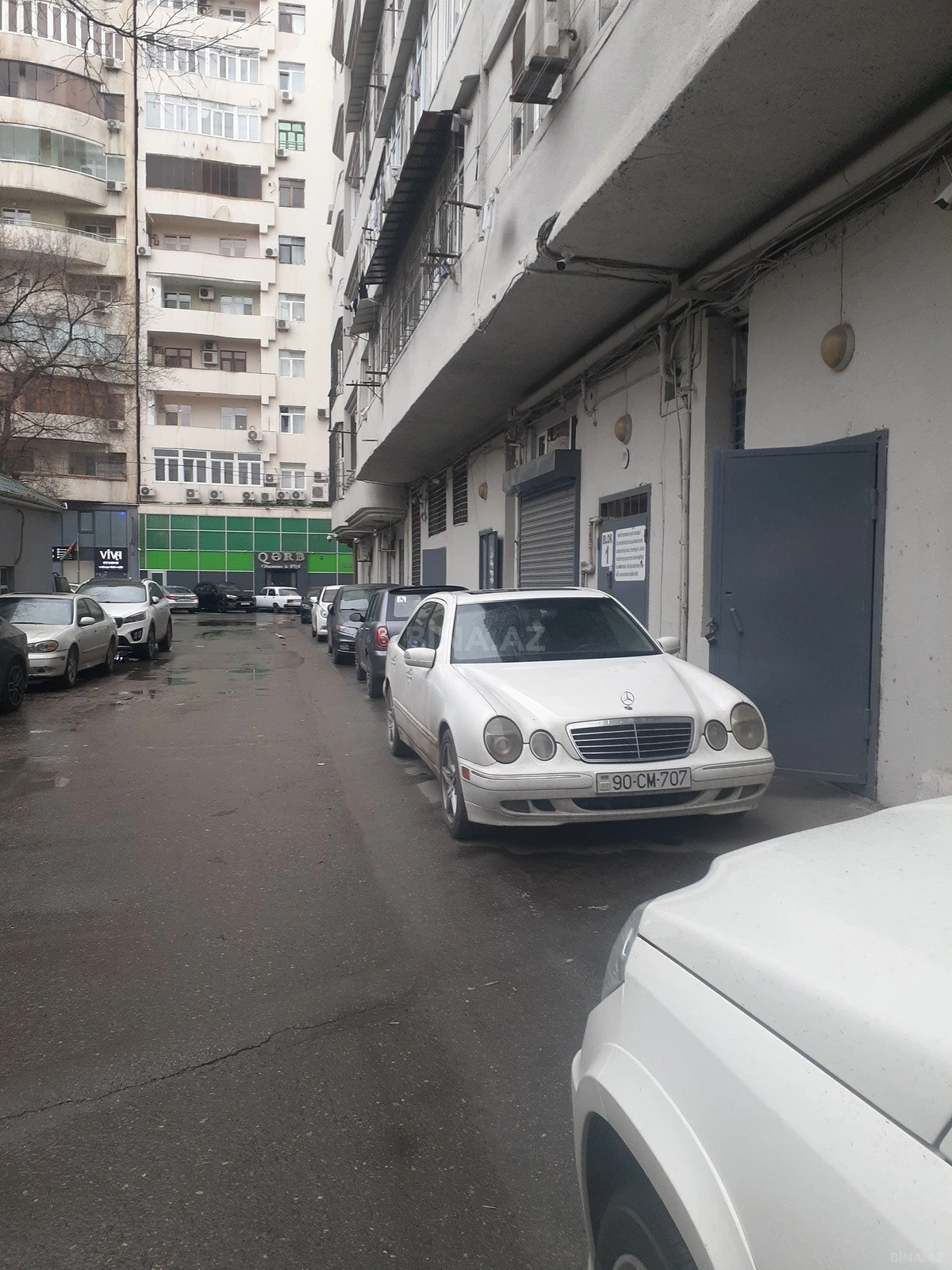 Satılır obyekt 167 m²