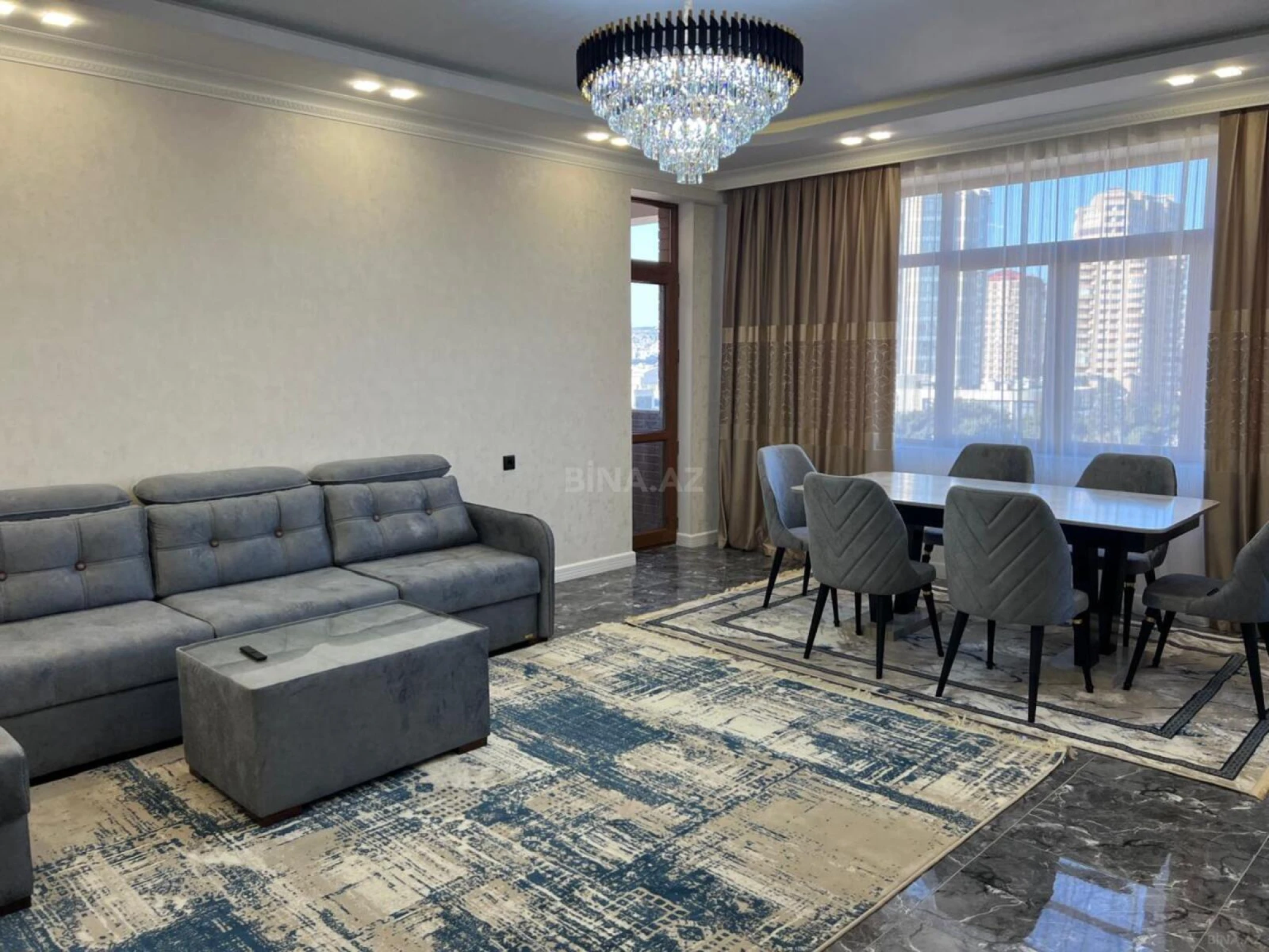 Satılır 3 otaqlı mənzil 108 m²