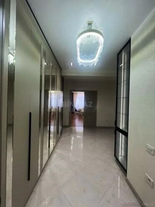 Satılır 3 otaqlı mənzil 108 m²
