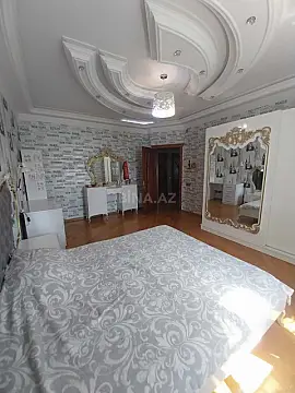 Satılır 7 otaqlı həyət evi 600 m²