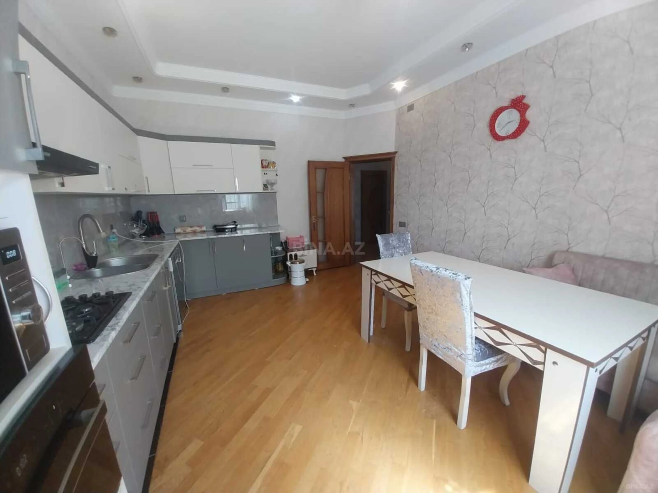 Satılır 7 otaqlı həyət evi 600 m²